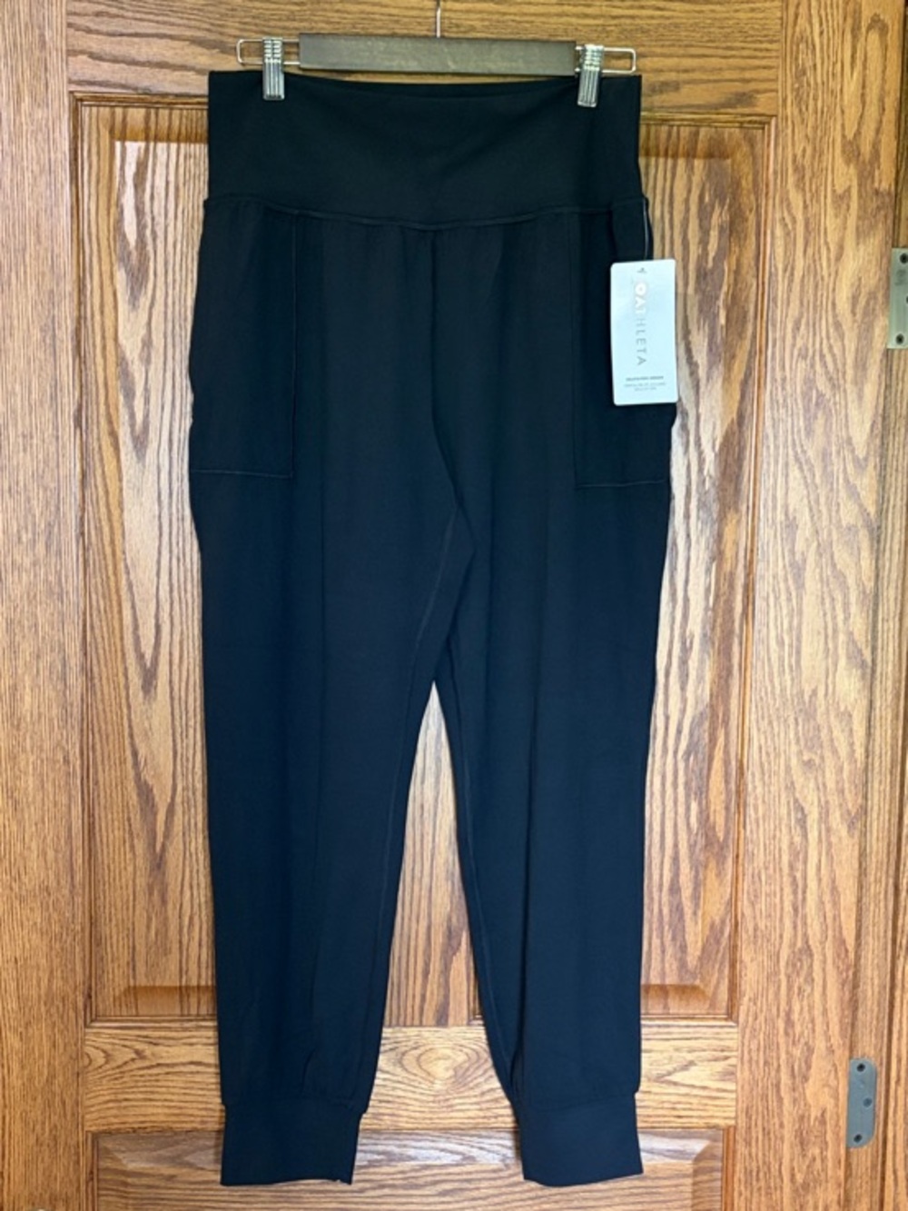 Athleta Black Salutation Joggers with Pockets Size L